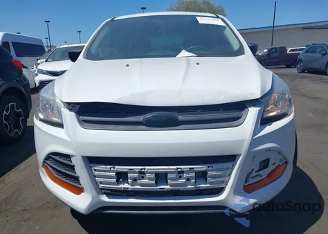 2014 Ford Escape S z USA, uszkodzony, nr VIN 1FMCU0F72EUC94180